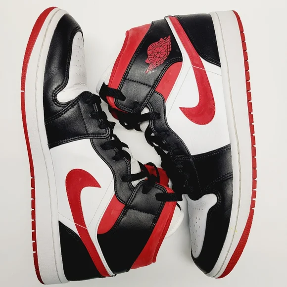 Nike AirJordan 1 mid Gym Red554724-122 Size 11